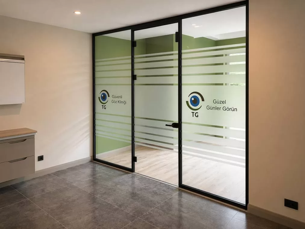 OcuWell Göz Kliniği Ofis Cam Bölme Uygulaması