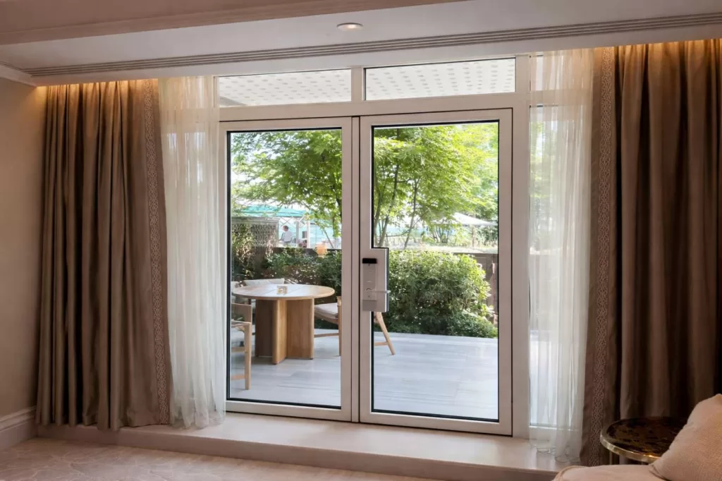 The Peninsula İstanbul Oteli Alüminyum Doğrama ve Cephe Cam Yenileme Uygulaması