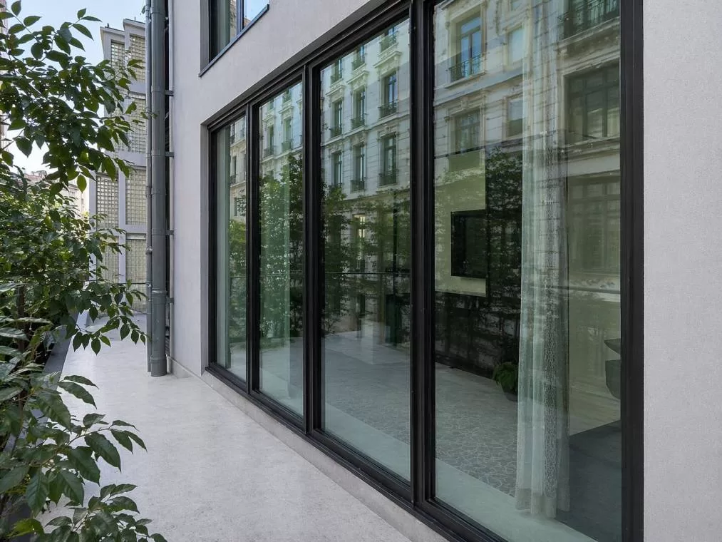 The Peninsula İstanbul Oteli Alüminyum Doğrama ve Cephe Cam Yenileme Uygulaması